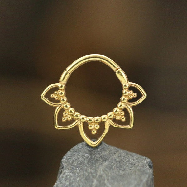 MAWAR Lotus Flower Clicker Septum Ring in Gold | 16 gauge