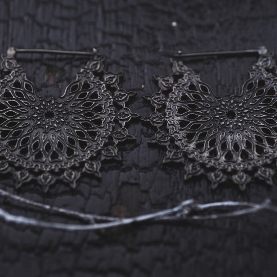 MOZAIKA Oversized Gothic Disc Earrings in Black | 16 gauge