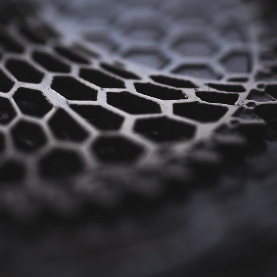 ILLUSION Boucles d'Oreilles Disque Sci Fi surdimensionnées en Noir | calibre 14