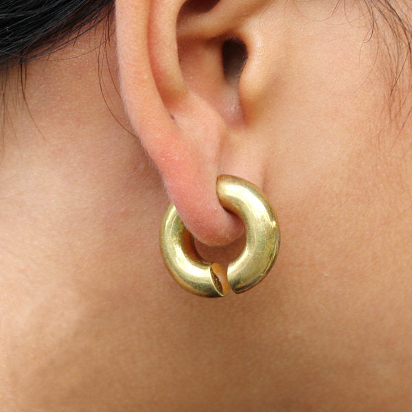 ELI Fake Hoop Gauge Earrings in Gold with 925 Silver Post | 18 gauge
