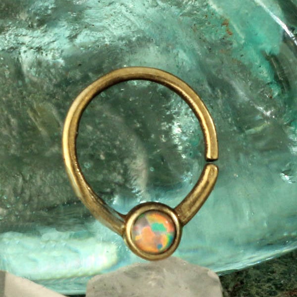 Anneau de septum sans couture NAE en or et opale | calibre 18