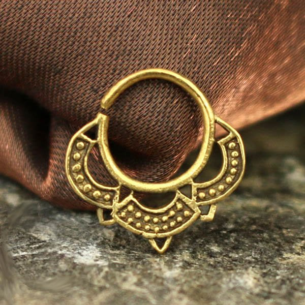 MANDA Mandala Septum Ring in Gold | 18 gauge