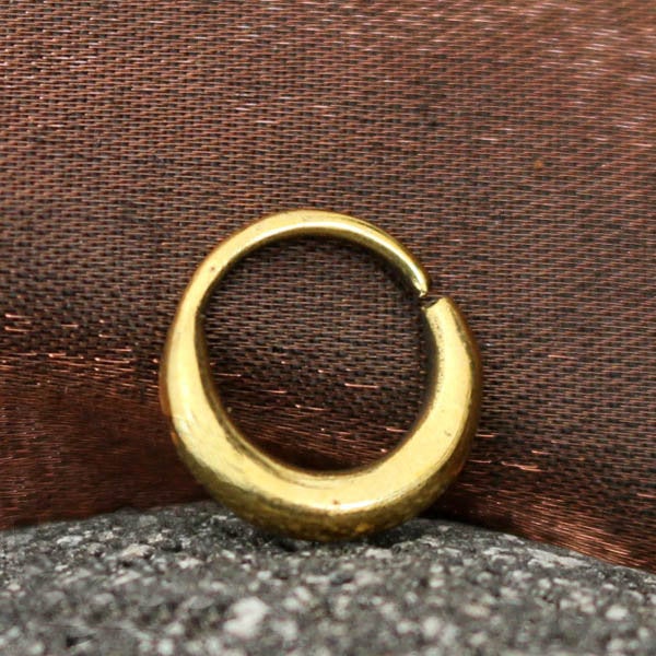 AMA Seamless Nose Ring in Gold (9mm) | 18 gauge