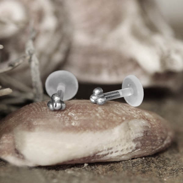 TRINITY Beaded Labret Stud in Silver | 16 gauge