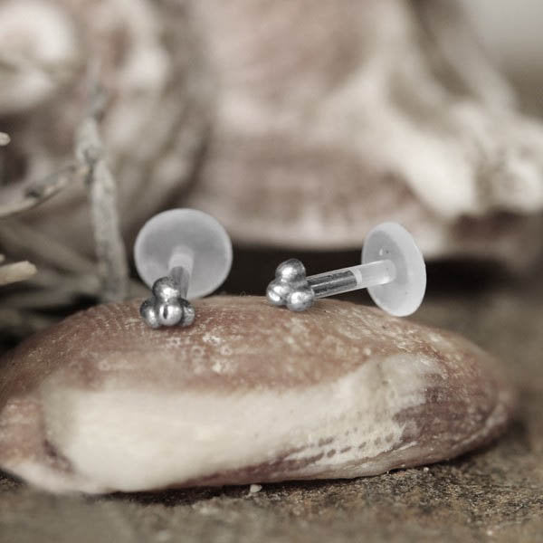 Clou d'oreille Labret perlé TRINITY en argent | calibre 16