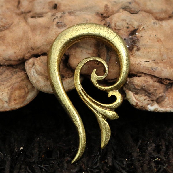 TILA Spiral Ear Hangers in Gold | 2 gauge