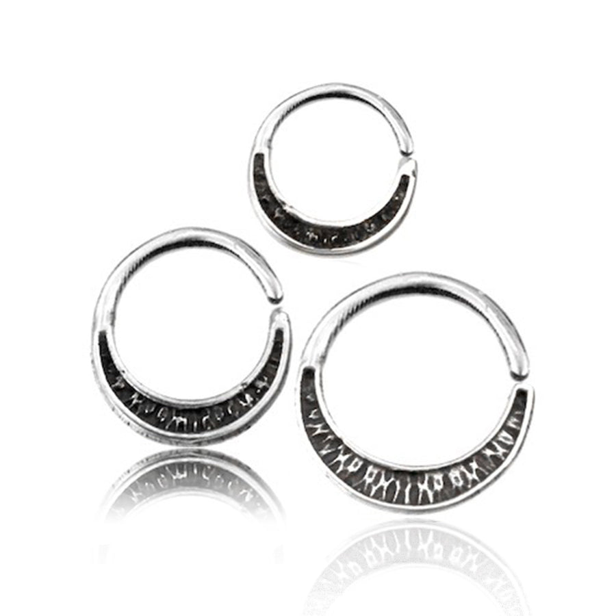 MOON Seamless Ring in Silver | 16 gauge
