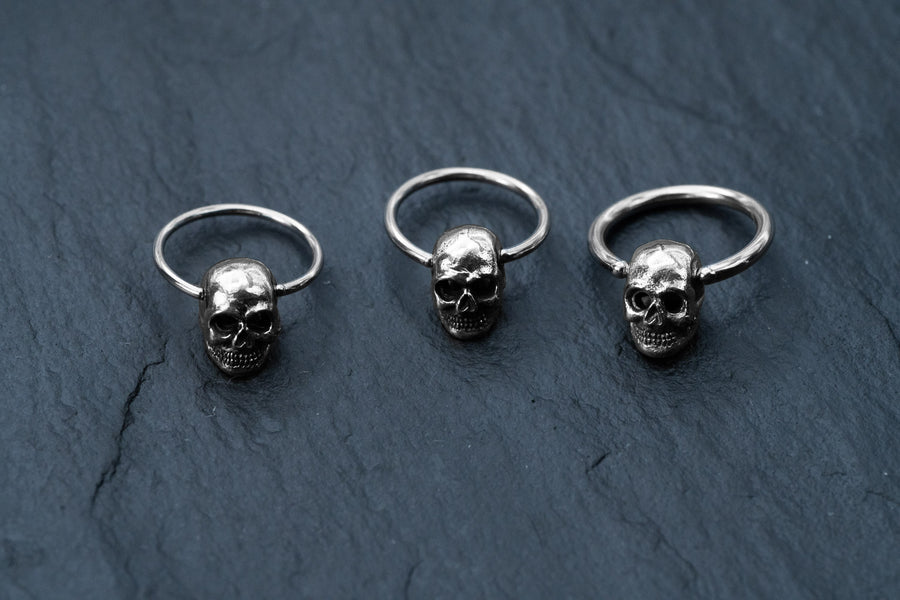 Skull Ball Closure Rings piercing, Silver skull earrings, Punk Goth Hoop earrings with charm, Nipple Piercing - 18g, 16g, 14g