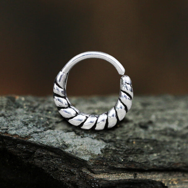 TIARA Seamless Nose Ring in Silver | 18 gauge